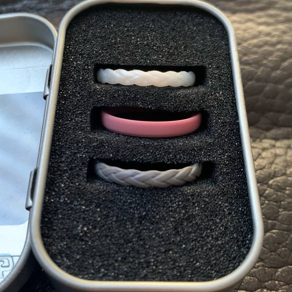 GrooveLife Silicone Stackable Ring Set - Picture 2 of 4